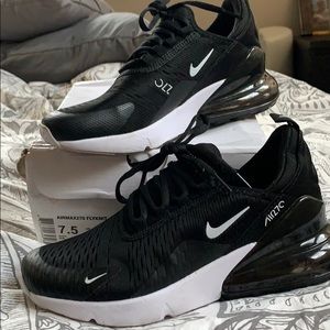 Nike AIRMAX270 Flyknit